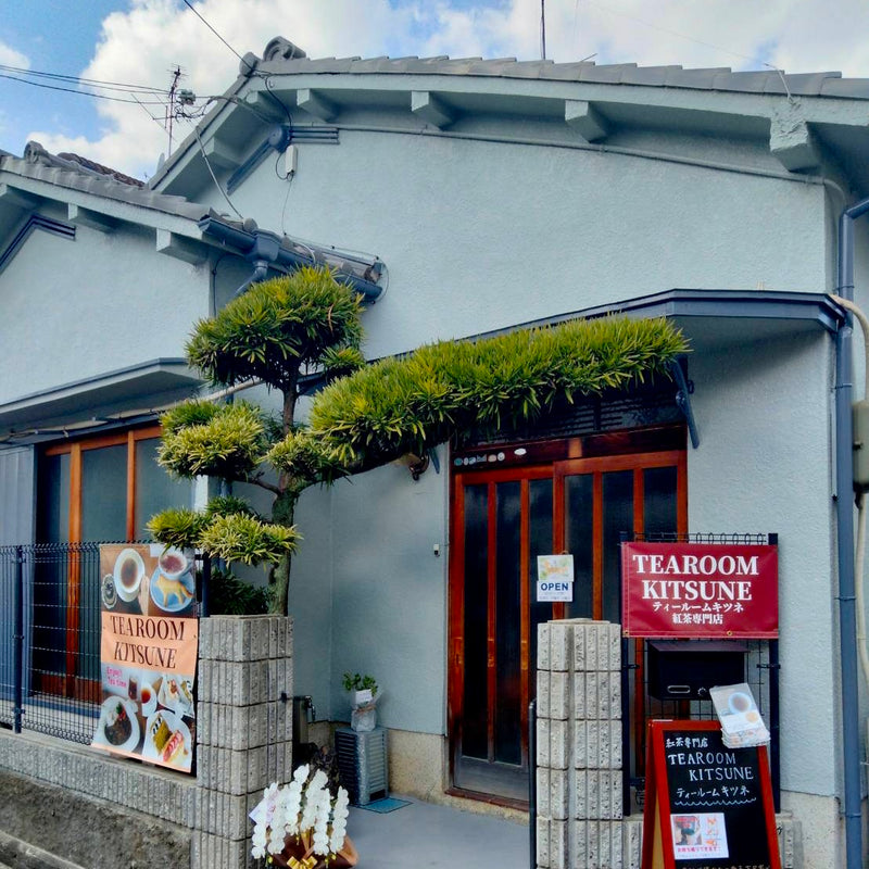 TEA ROOM KITSUNE